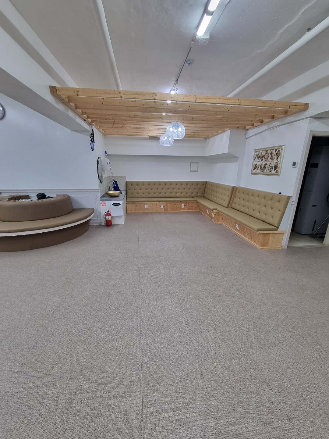 2000769928_Ks4CzE73_e390743be6a3194a109553777584cdbfa0b8ec1b.jpg 이미지크게보기