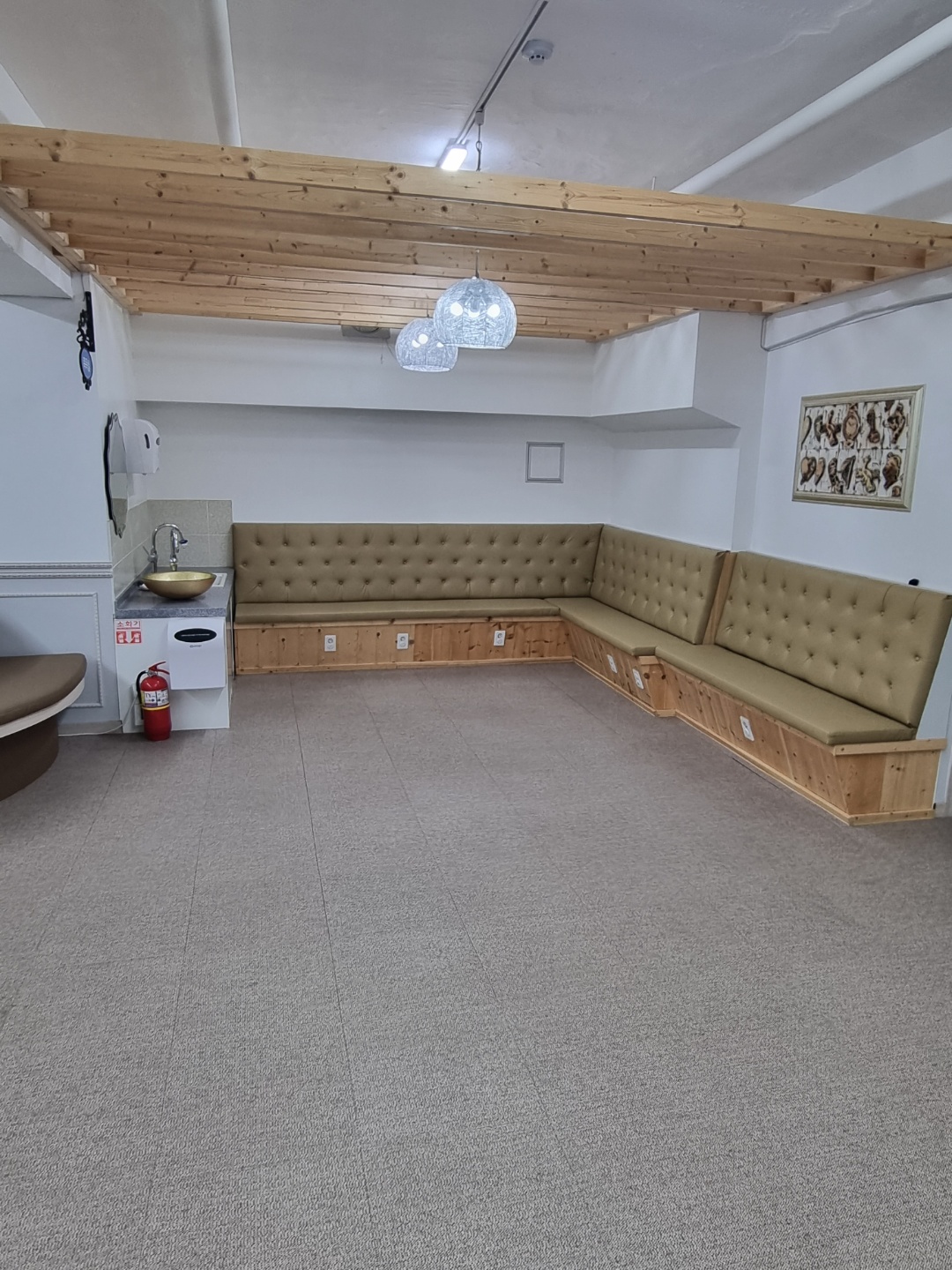 2000769928_LIPMVJuf_488aaf1cfeee8fa1e70dff9ad21cab5f5dc62c0b.jpg 이미지크게보기