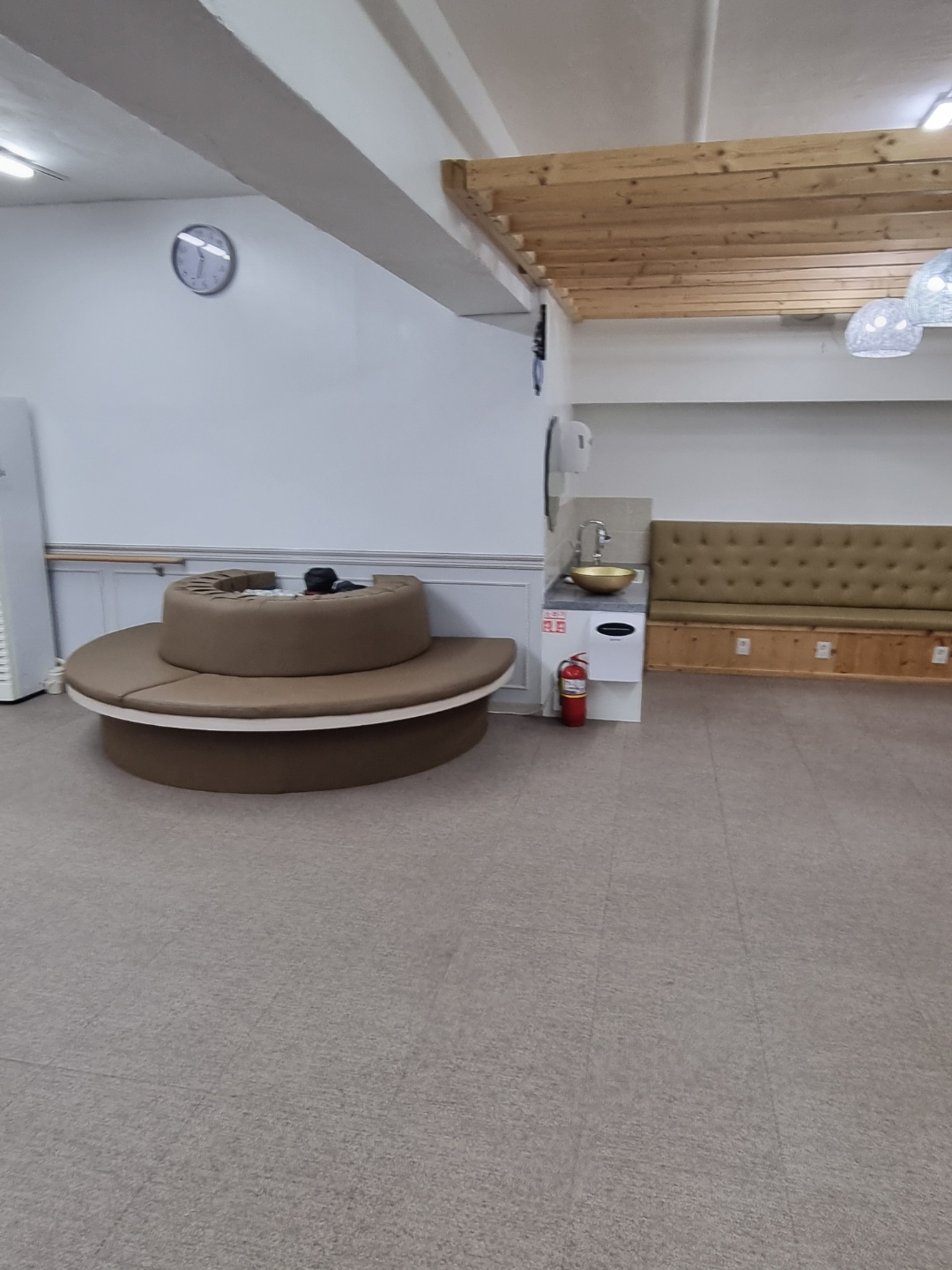 2000769928_Yl2TvVGa_4e2387e94b4bd25144c83af9d713947f6f2b4506.jpg 이미지크게보기